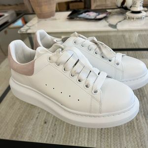 Alexander McQueen Sneakers (38.5)